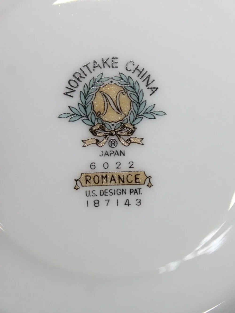 Vintage Noritake China 'Romance' Pattern 6022 Saucer & Luncheon Plate Set